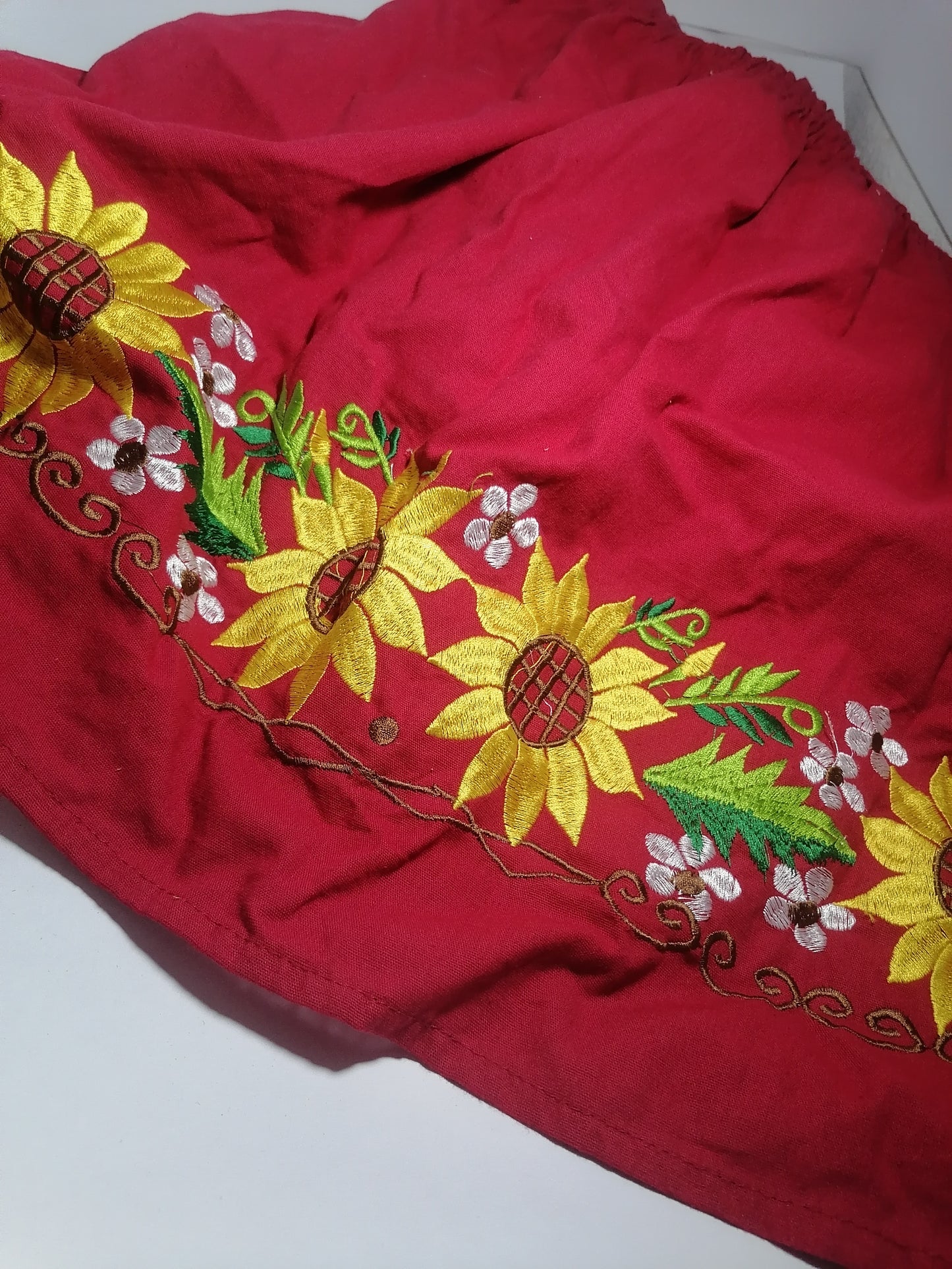 Vestido Rojo Con Girasoles